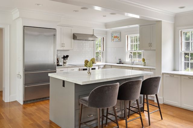 35 Sandy Pond Rd, Lincoln, MA 01773