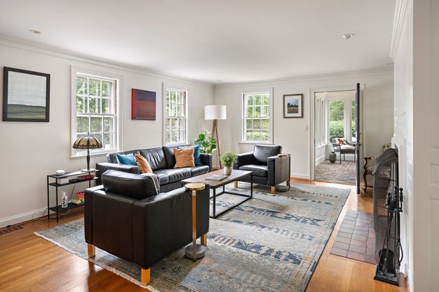 35 Sandy Pond Rd, Lincoln, MA 01773