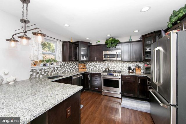 11 EVERGREEN RD, Mount Laurel, NJ 08054