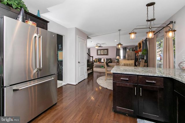 11 EVERGREEN RD, Mount Laurel, NJ 08054