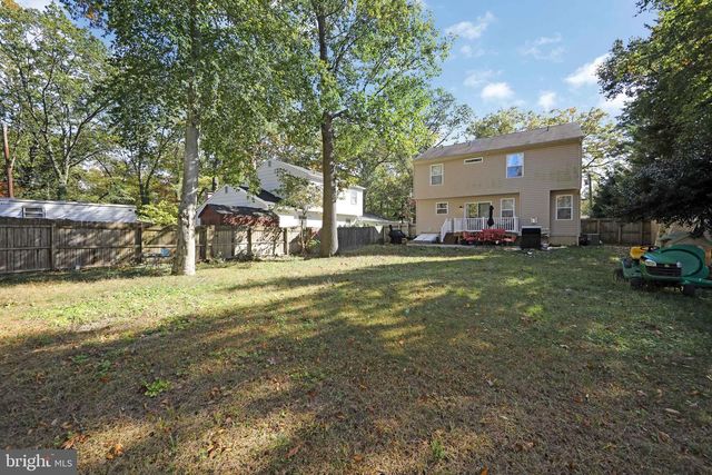 11 EVERGREEN RD, Mount Laurel, NJ 08054