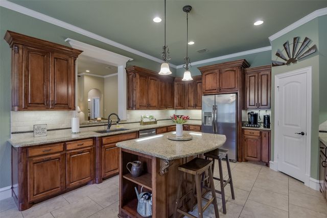 505 Boz Road, Waxahachie, TX 75167