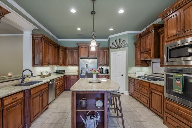 505 Boz Road, Waxahachie, TX 75167