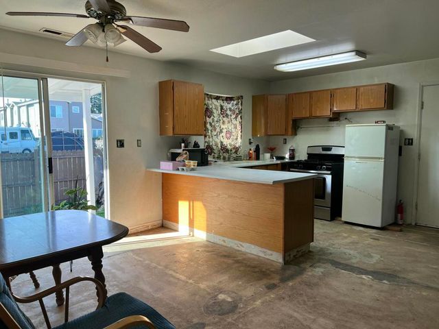 28 Kadderly Lane, Watsonville, CA 95076