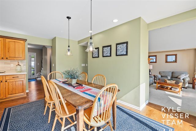 2032 Edgewood Avenue, Grand Rapids, MI 49546