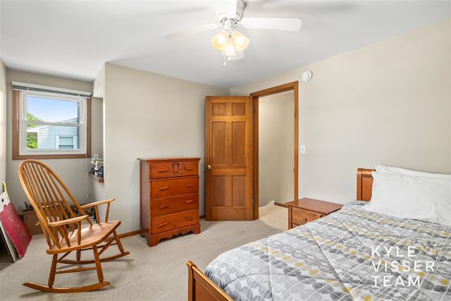 2032 Edgewood Avenue, Grand Rapids, MI 49546