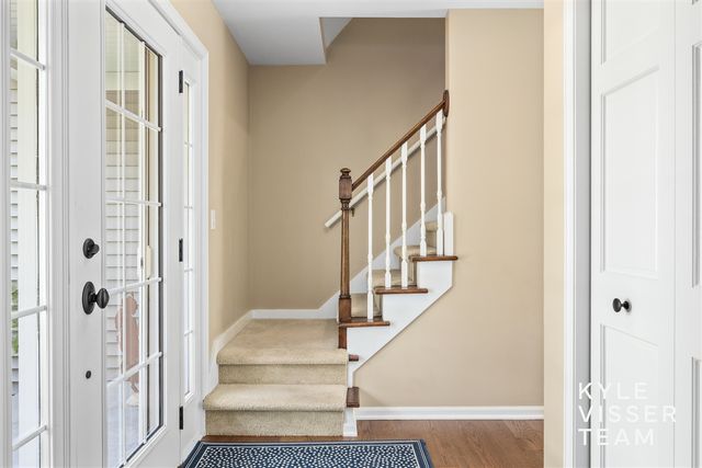 2032 Edgewood Avenue, Grand Rapids, MI 49546