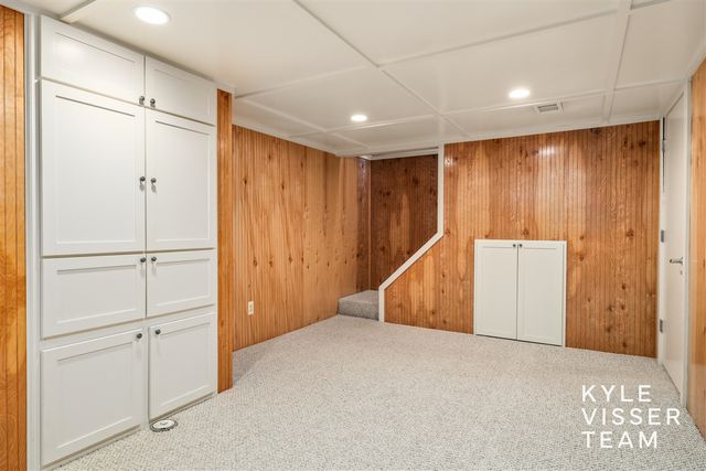 2032 Edgewood Avenue, Grand Rapids, MI 49546