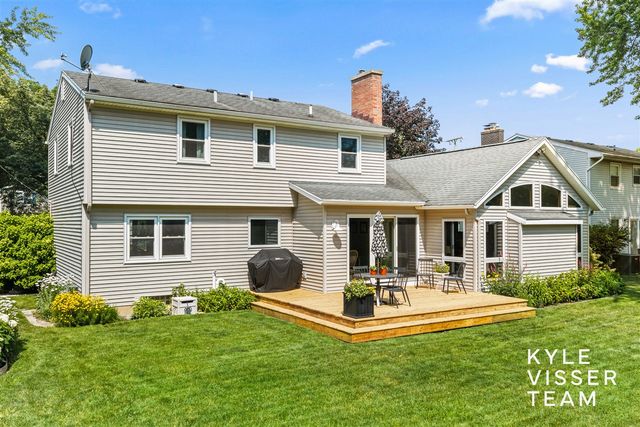2032 Edgewood Avenue, Grand Rapids, MI 49546