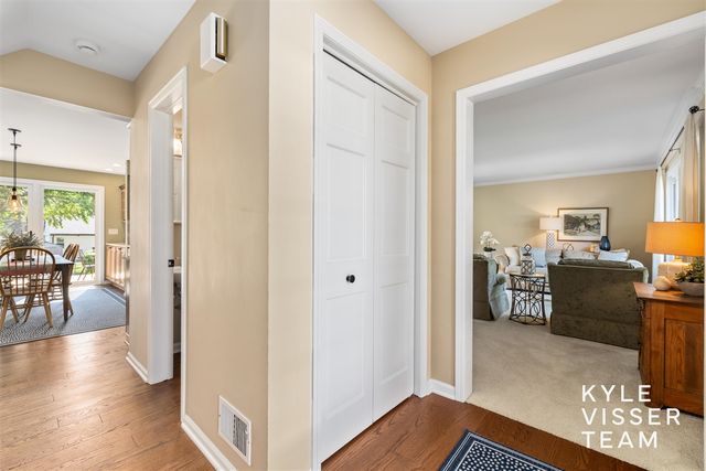 2032 Edgewood Avenue, Grand Rapids, MI 49546