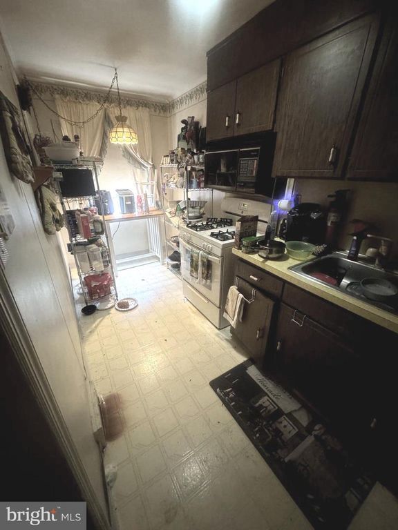 252 BENNER ST, Philadelphia, PA 19111