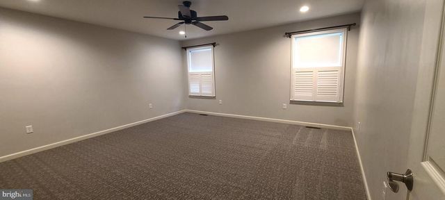 4 WICKERBERRY PL, Gordonville, PA 17529