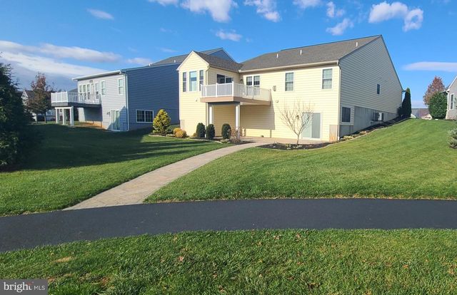 4 WICKERBERRY PL, Gordonville, PA 17529