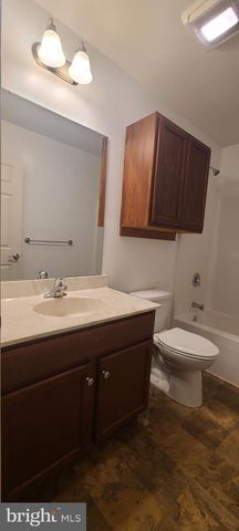 4 WICKERBERRY PL, Gordonville, PA 17529