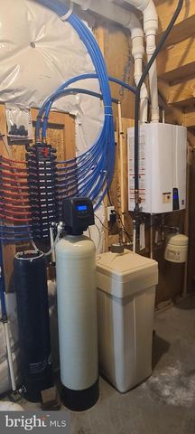 4 WICKERBERRY PL, Gordonville, PA 17529