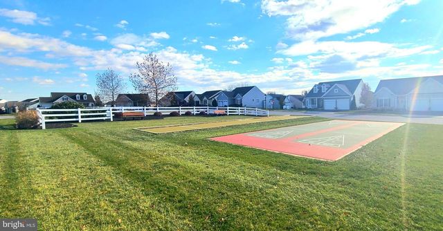 4 WICKERBERRY PL, Gordonville, PA 17529