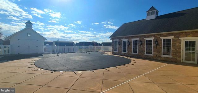 4 WICKERBERRY PL, Gordonville, PA 17529