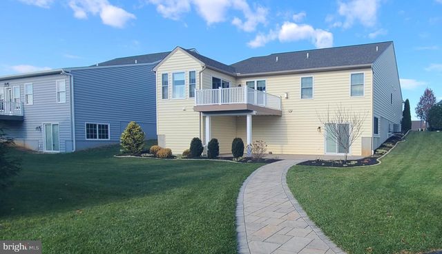 4 WICKERBERRY PL, Gordonville, PA 17529
