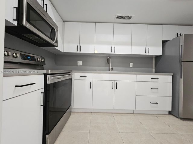 13700 NE 6th Ave 106, North Miami, FL 33161