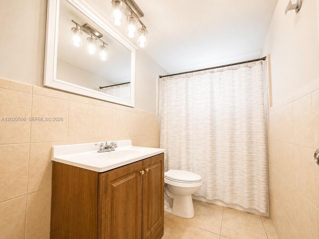 13700 NE 6th Ave 106, North Miami, FL 33161