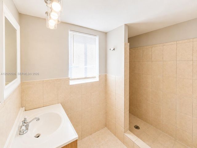 13700 NE 6th Ave 106, North Miami, FL 33161