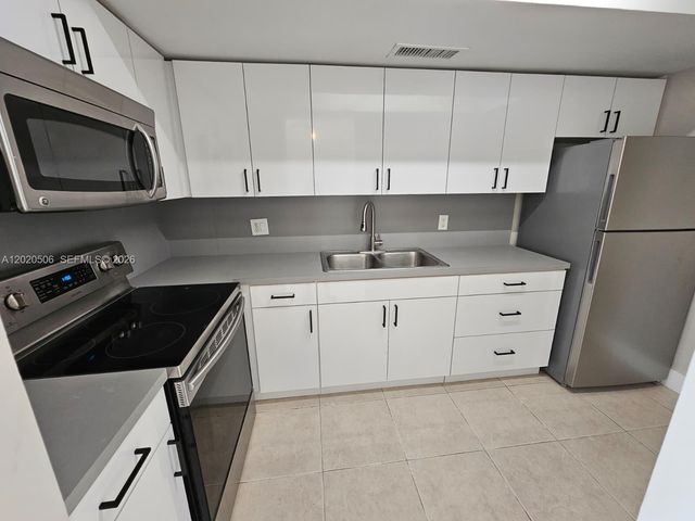 13700 NE 6th Ave 106, North Miami, FL 33161