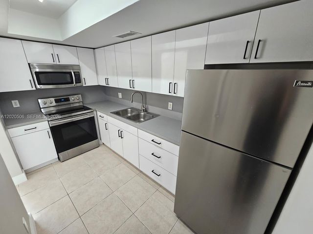 13700 NE 6th Ave 106, North Miami, FL 33161
