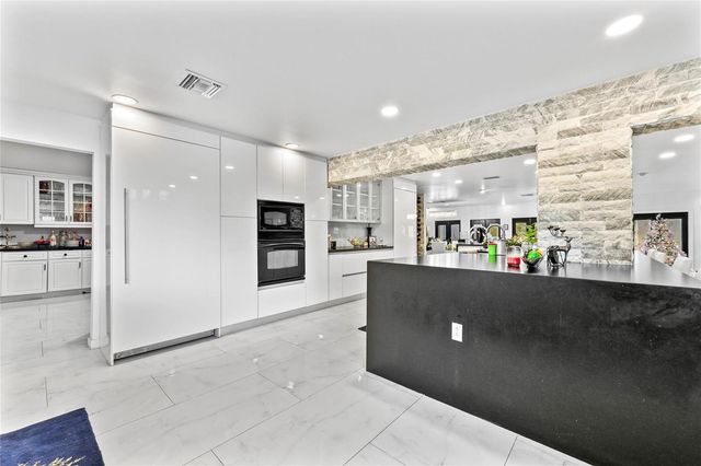 4131 NW 99TH Avenue, Coral Springs, FL 33065