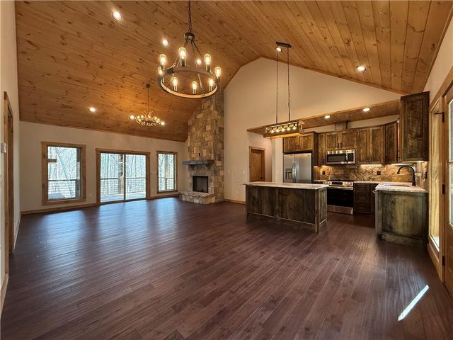 213 Nexus Dr, Ellijay, GA 30540