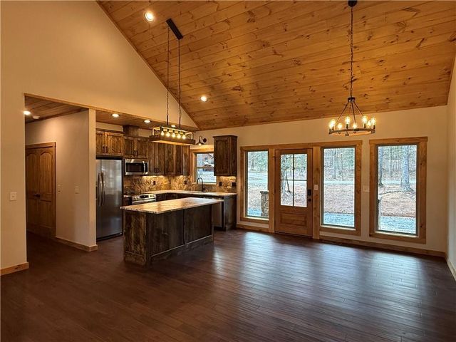 213 Nexus Dr, Ellijay, GA 30540