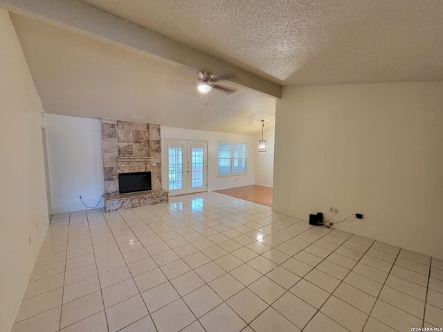 189 Meadowland, Universal City, TX 78148