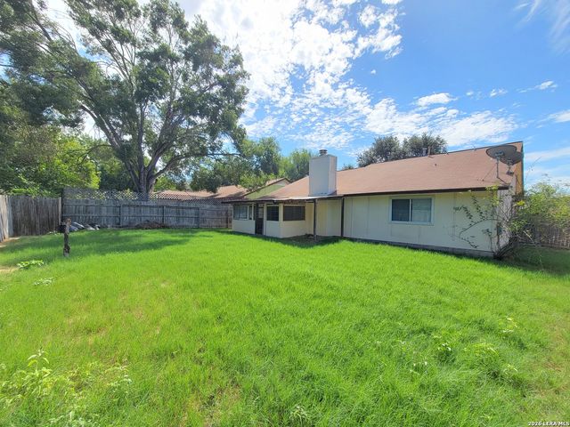 189 Meadowland, Universal City, TX 78148