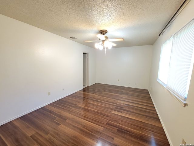 189 Meadowland, Universal City, TX 78148