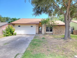 189 Meadowland, Universal City, TX 78148