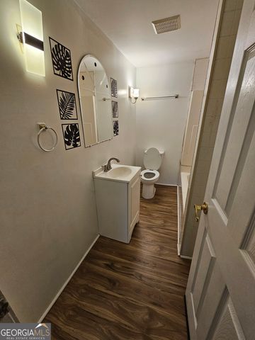 1252 Lawrenceville Suwanee Road, Lawrenceville, GA 30043