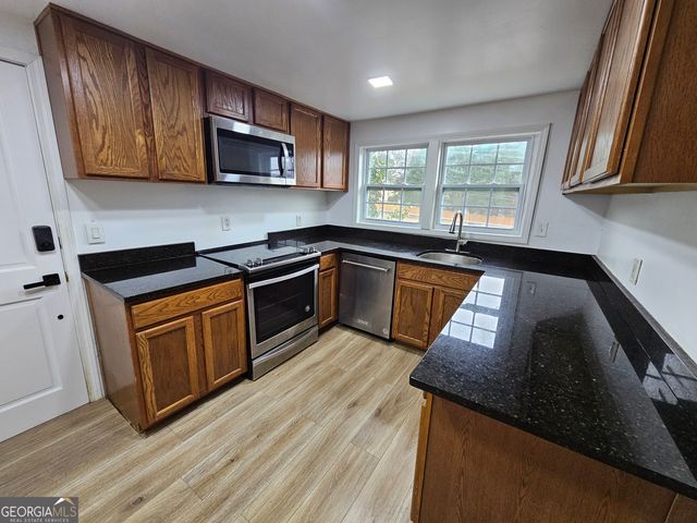 1252 Lawrenceville Suwanee Road, Lawrenceville, GA 30043