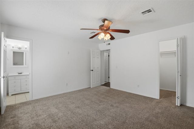 1604 NE 4th Street, Moore, OK 73160