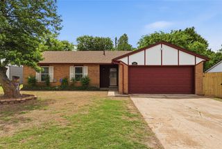 1604 NE 4th Street, Moore, OK 73160