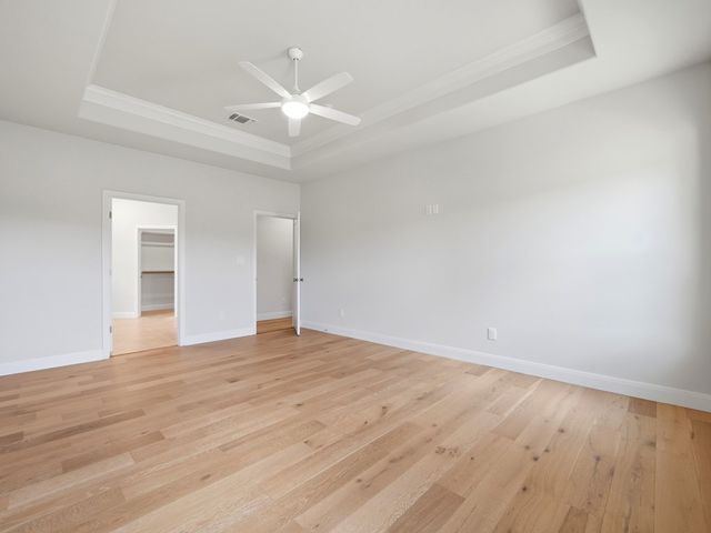 2011 N Athens Ave, Kerrville, TX 78028