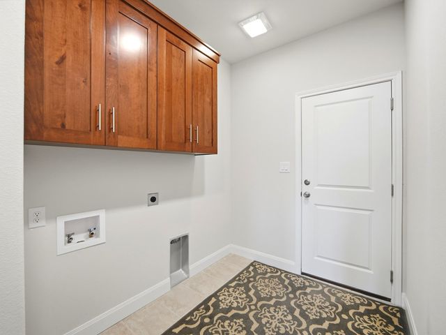 2011 N Athens Ave, Kerrville, TX 78028