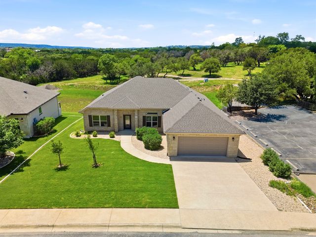 2011 N Athens Ave, Kerrville, TX 78028