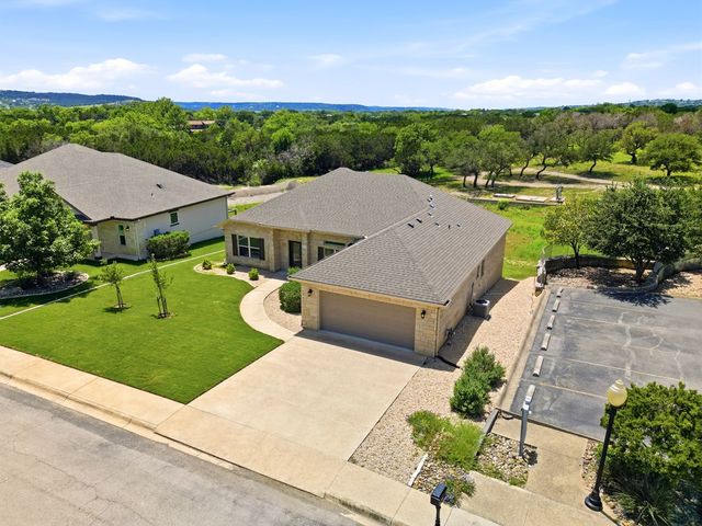2011 N Athens Ave, Kerrville, TX 78028