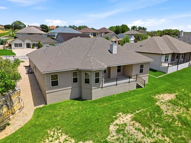 2011 N Athens Ave, Kerrville, TX 78028