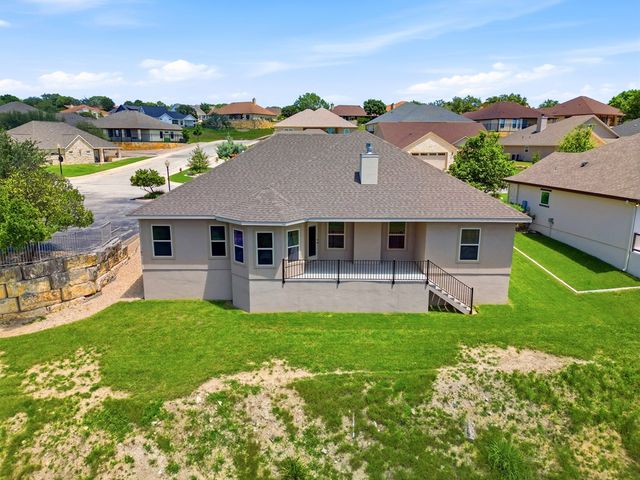 2011 N Athens Ave, Kerrville, TX 78028