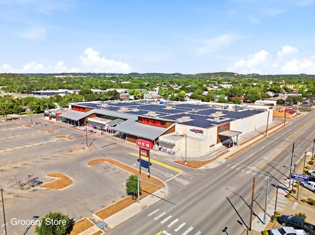 2011 N Athens Ave, Kerrville, TX 78028