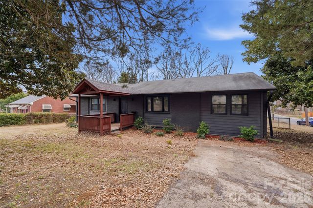 3027 Remington Street, Charlotte, NC 28216