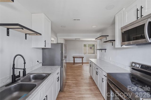 3027 Remington Street, Charlotte, NC 28216