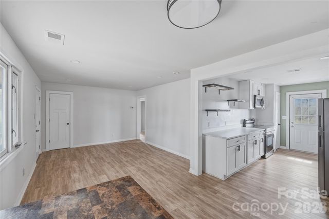 3027 Remington Street, Charlotte, NC 28216