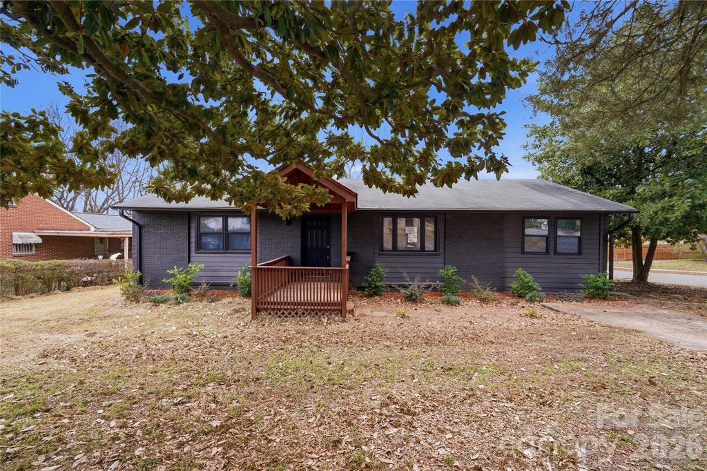 3027 Remington Street, Charlotte, NC 28216