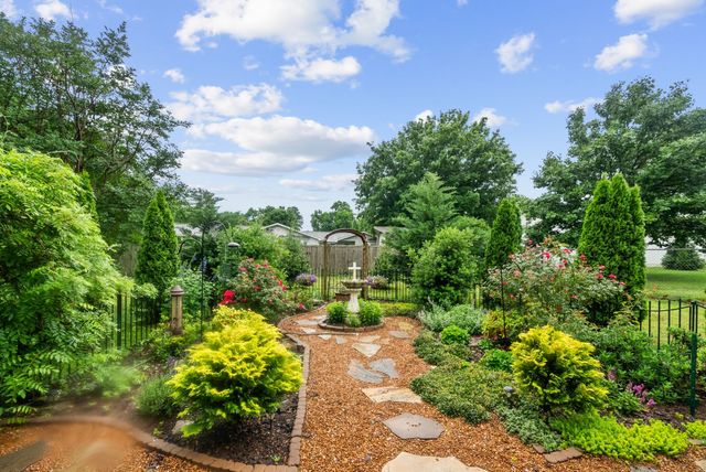 101 Fairmont Dr, Franklin, TN 37064